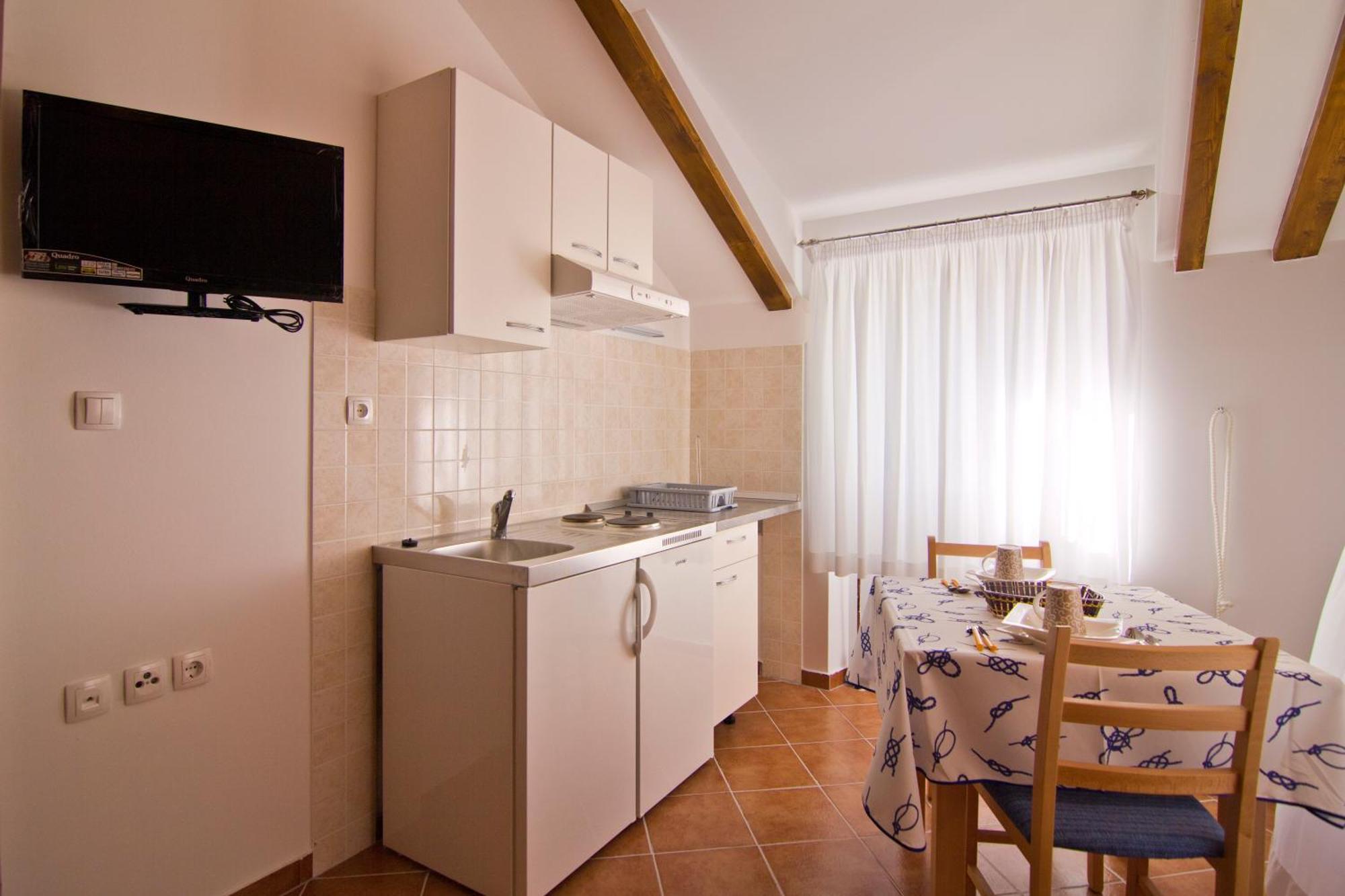Apartments Donika Komiza Ngoại thất bức ảnh