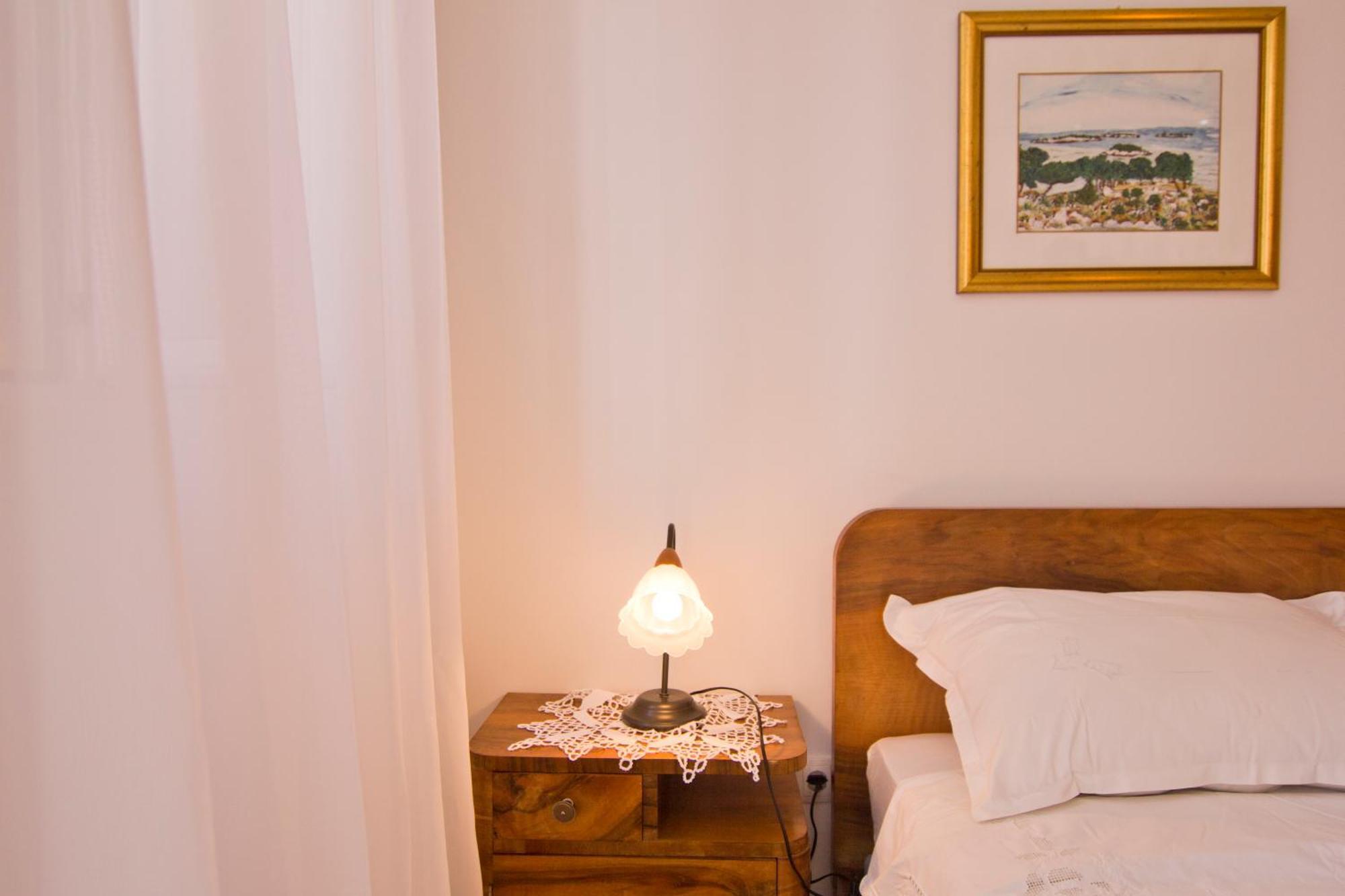 Apartments Donika Komiza Phòng bức ảnh