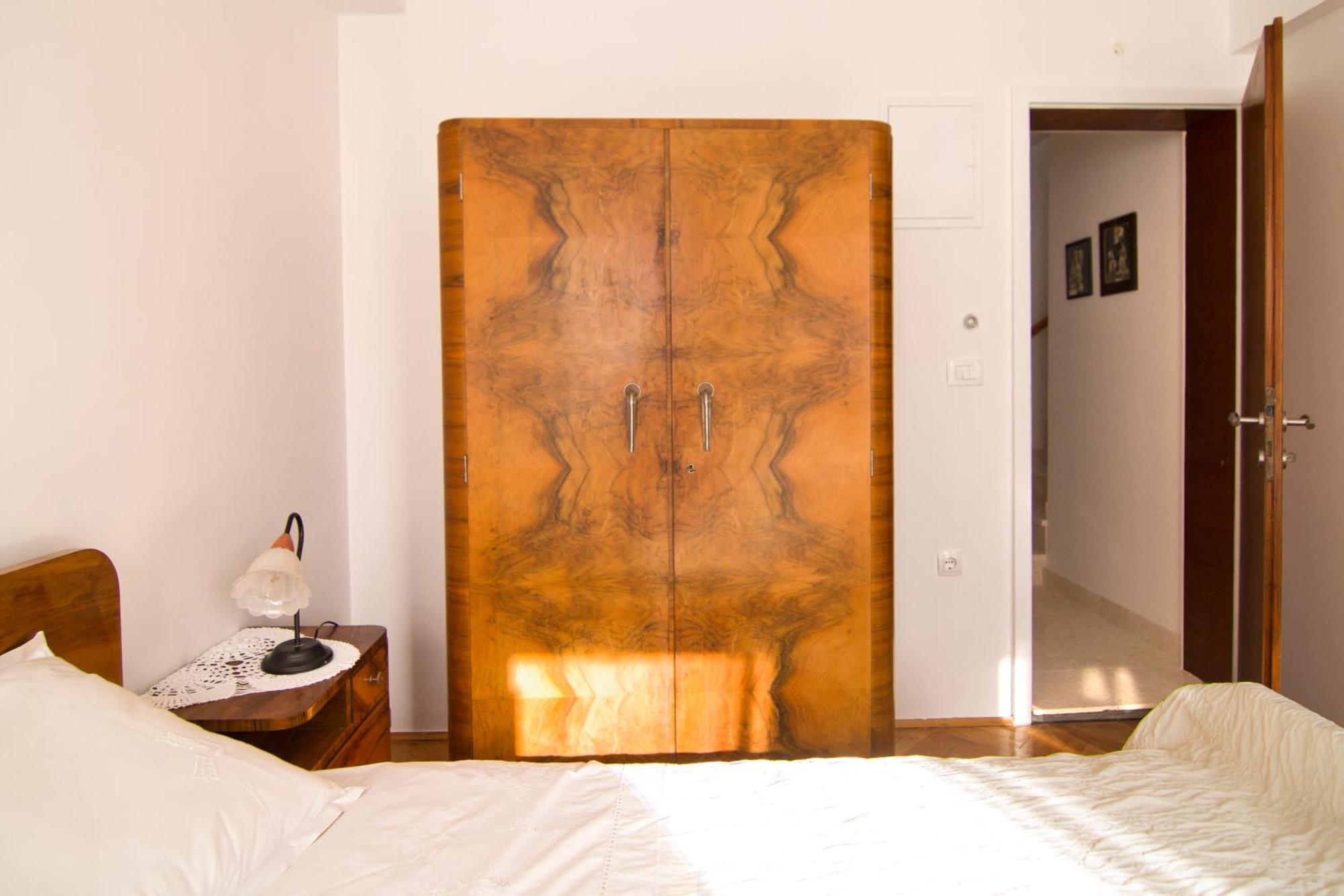 Apartments Donika Komiza Phòng bức ảnh