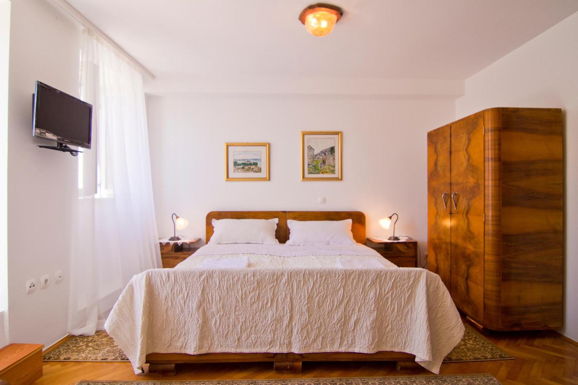 Apartments Donika Komiza Phòng bức ảnh