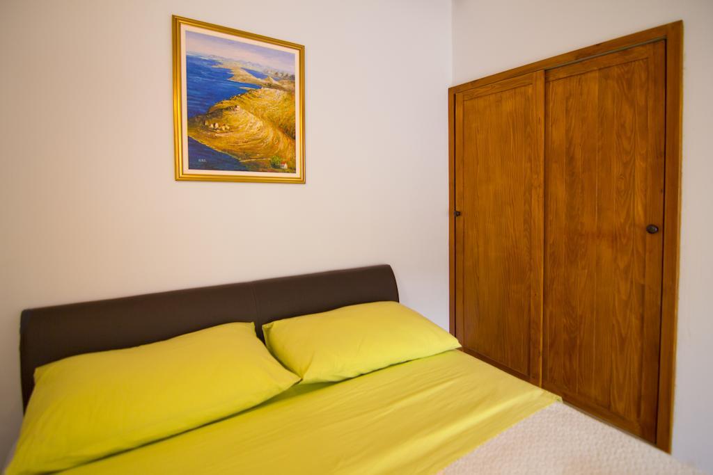 Apartments Donika Komiza Phòng bức ảnh
